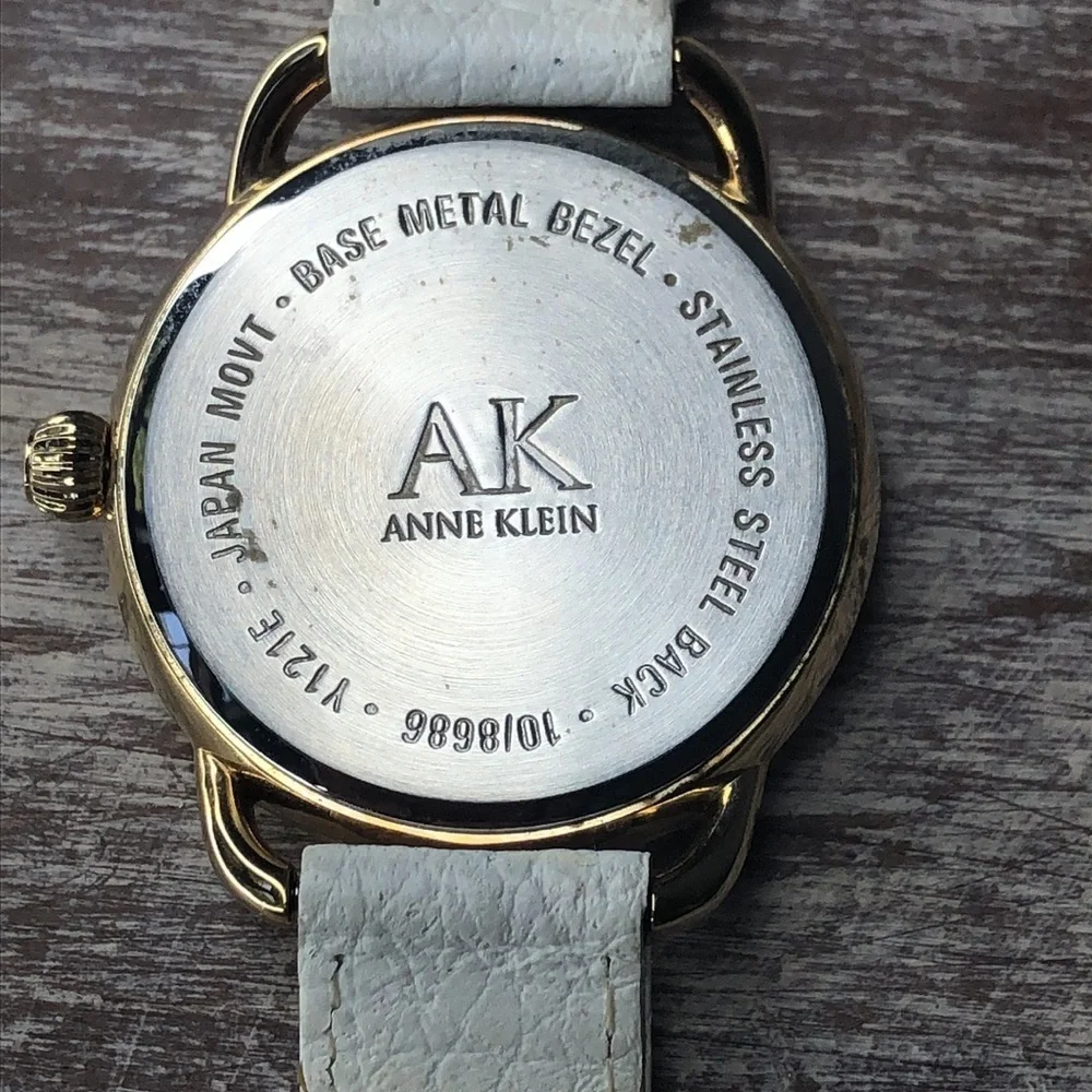 NEW Unworn Boho Chic Anne Klein Gold-Tone Watch w/ Textured White Leather Strap